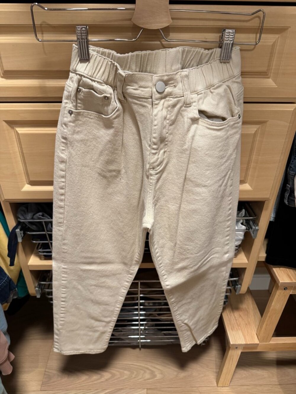 Cream Elastic-Waist Tapered Jeans — Size S